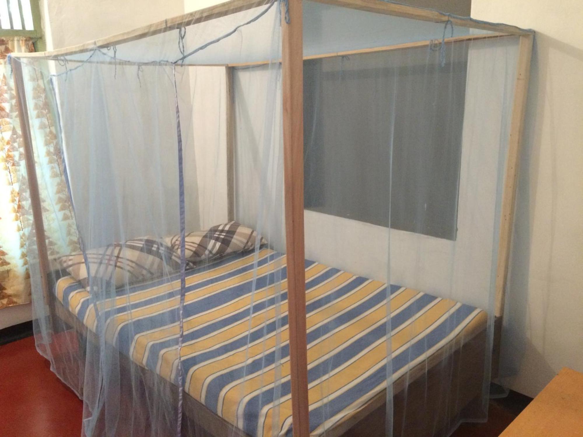 Eastwind Surf Camp Hotell Arugam Bay Rum bild